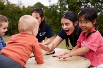 Children and Sing&Grow Music Therapist